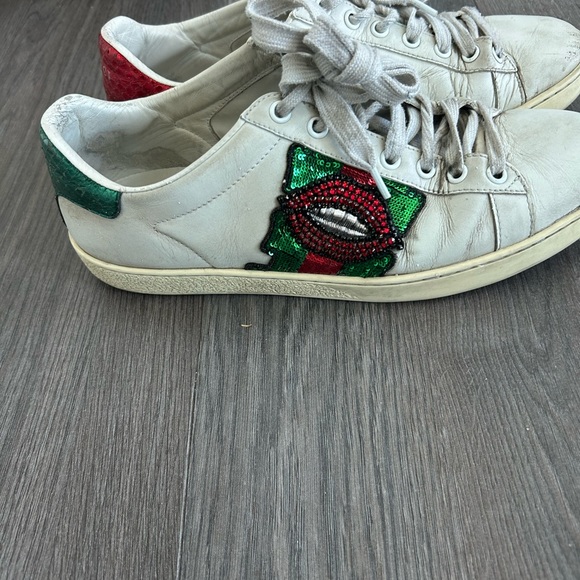 Gucci White and Red Sneakers Luxury Leather Design - Picture 1 of 11